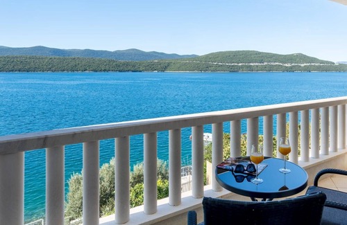 Neum Apartment | Double Room with Sea View