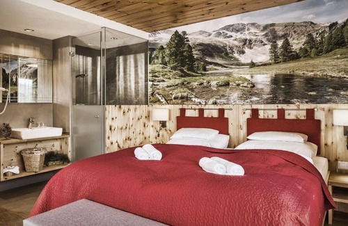 Mauterndorf Bed & Breakfast | Double room with shower, WC with balcony - 1. Zirben-Pension Lüftenegger