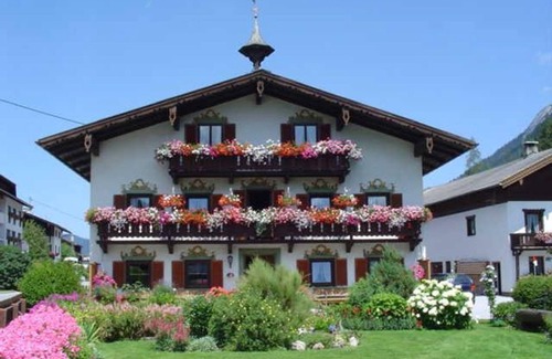 Achenkirch Apartment | Double room with shower and toilet - Landhaus Mayer