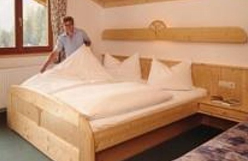 Pichl-Preunegg Bed & Breakfast | Double room with shower, bathtub - Untergruber