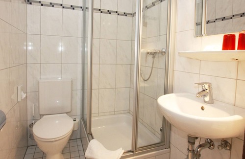 Alt-Betzenhausen Apartment | Double room with shower and WC