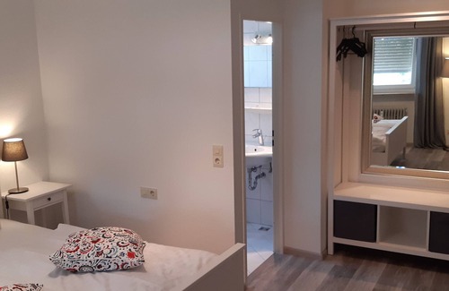 Alt-Betzenhausen Apartment | Double room with shower and WC