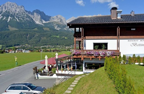 Ellmau Cottage | Double room with shower and WC with balcony - Café-Restaurant-Pension Bettina