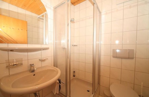 Haus im Ennstal Bed & Breakfast | Double room with shower, bath, WC - B&B - Golf- und Skipension Krug