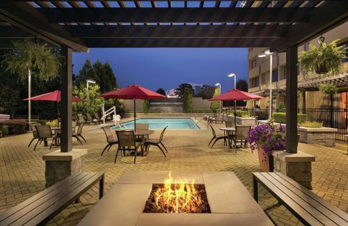 Northlake Hotel | DoubleTree by Hilton Atlanta Northeast/Northlake