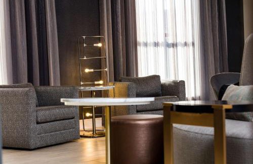 Chelsea Hotel | DoubleTree by Hilton Boston Logan Airport Chelsea