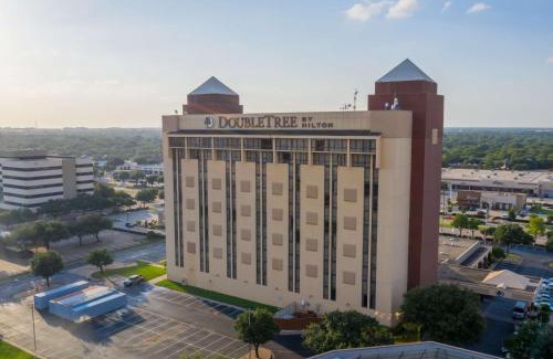 Richardson Hotel | DoubleTree by Hilton Dallas/Richardson