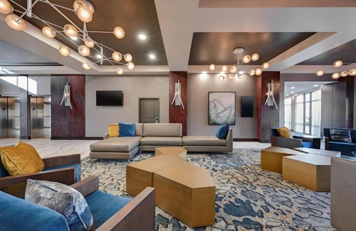 Dupont Hotel | DoubleTree by Hilton Denver International Airport, CO