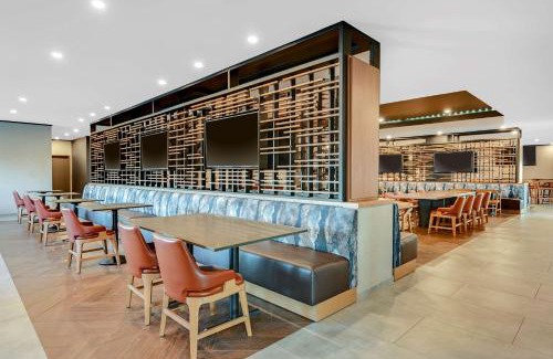 Dupont Hotel | DoubleTree by Hilton Denver International Airport, CO