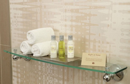 Westborough Hotel | DoubleTree by Hilton Hotel Boston - Westborough