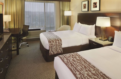 Dorchester Hotel | DoubleTree by Hilton Hotel Boston Bayside