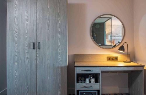 Claverham Hotel | DoubleTree by Hilton Hotel Bristol South - Cadbury House