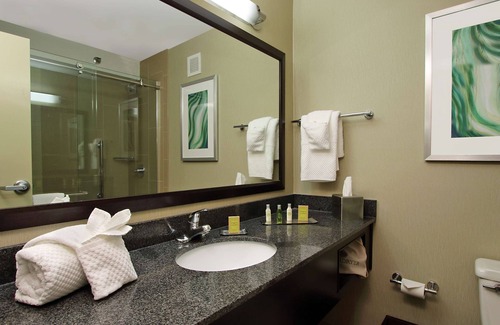 Newark Hotel | DoubleTree by Hilton Hotel Newark Ohio