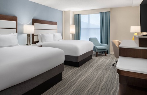 Norfolk - Virginia Beach Hotel | Doubletree by Hilton Hotel Norfolk Airport