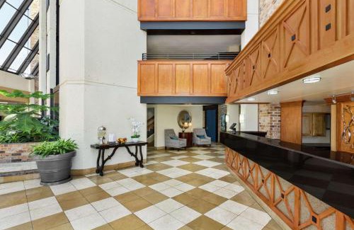 Jackson Hotel | DoubleTree by Hilton Jackson