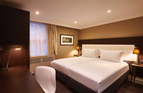 Ealing Common Hotel | DoubleTree by Hilton London - Ealing Hotel
