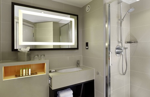 Ealing Common Hotel | DoubleTree by Hilton London - Ealing Hotel