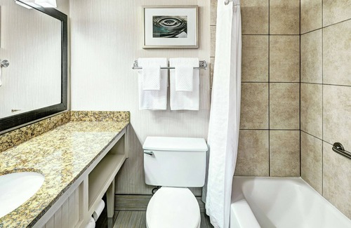 Westown Hotel | DoubleTree by Hilton Milwaukee Downtown