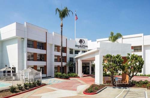 Pomona Hotel | Doubletree By Hilton Pomona