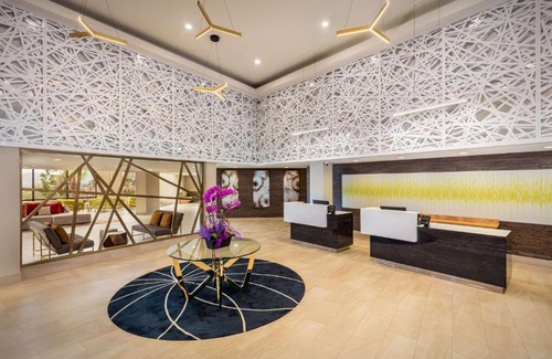 Pomona Hotel | Doubletree By Hilton Pomona