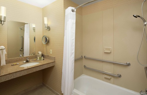 Sandston Hotel | DoubleTree by Hilton Richmond Airport