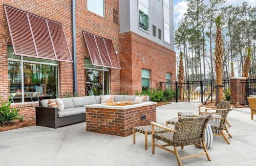 Summerville Hotel | DoubleTree by Hilton Summerville Nexton