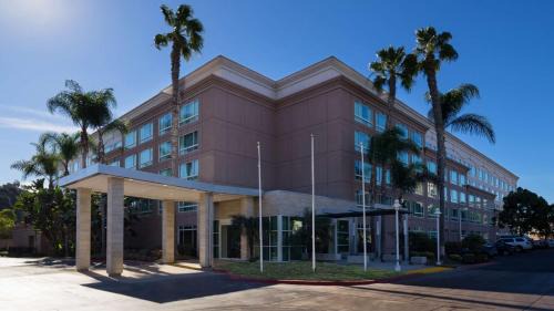 Carmel Valley Hotel | DoubleTree by Hilton San Diego Del Mar