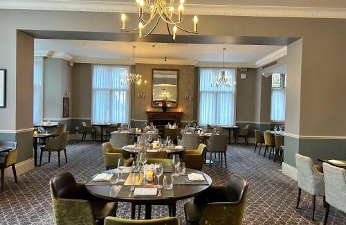 Wokingham Hotel | DoubleTree by Hilton St. Anne's Manor
