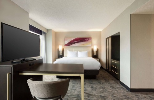 St. Paul Hotel | DoubleTree by Hilton St. Paul East