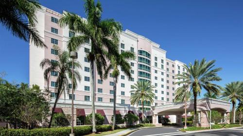 Sunrise Hotel | DoubleTree by Hilton Sunrise - Sawgrass Mills