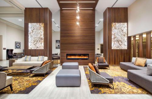 Northeast Mississauga Hotel | Doubletree by Hilton Toronto Airport, ON