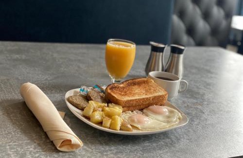 Utica Hotel | DoubleTree by Hilton Utica