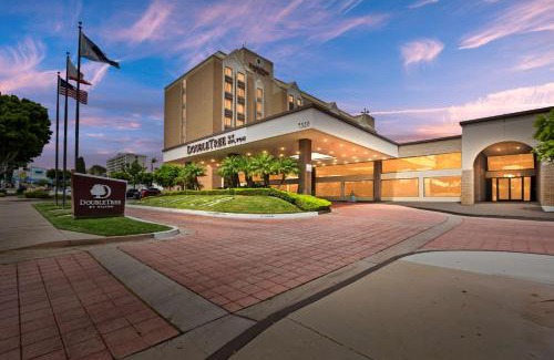 Whittier Hotel | Doubletree by Hilton Whittier