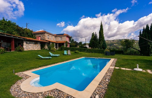 Beijos Villa | Douro Valley - Country house with private pool.