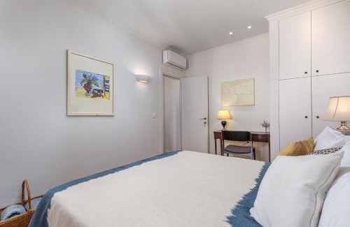 Old Town Apartment | Dousmani Corfu Old Town One-Bedroom Apartment