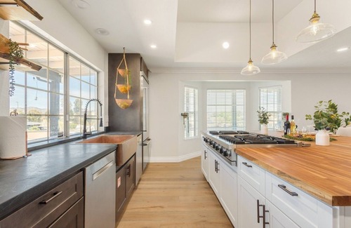 Murrieta House | Dove Creek Retreat - Resort Style Home, Saltwater Pool/Jacuzzi, Highspeed Wi-Fi