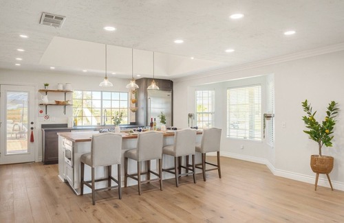 Murrieta House | Dove Creek Retreat - Resort Style Home, Saltwater Pool/Jacuzzi, Highspeed Wi-Fi