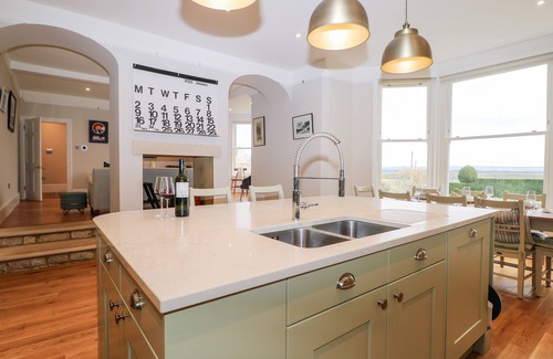 Cuddesdon House | DOVE HOUSE FARM, pet friendly, luxury holiday cottage in Wheatley