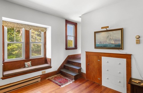 Georgetown Cottage | Down East Gem - The White Cottage, 4 bed 2 bath, beach front and dog friendly