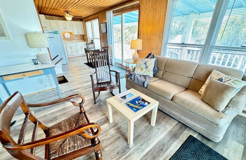 Cedar Key Apartment | Downtown Apartment Half Block to Sunsets on Water