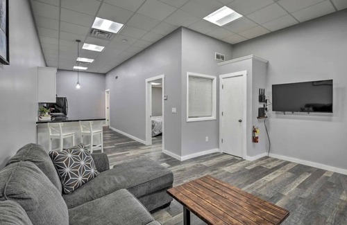 Albert Lea Apartment | Downtown Apartment next to Lake & Hospital