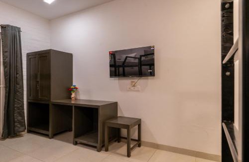 Arambol Hostel | DownTown Arambol - The River Side Hostel