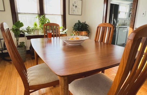 La Crosse House | Downtown Boho Home w/Office, Yoga Studio,King Bed