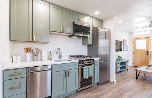 Barrio Viejo House | Downtown Bungalow - A - EV Charger