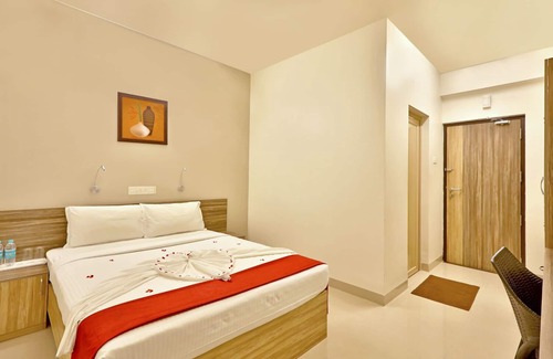 Mahindra World City Hotel | Downtown Business Hotel