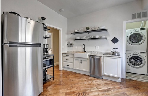 Central Colorado Springs House | Downtown - Colorado Cool - Clean and Quiet