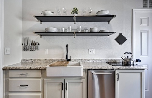 Central Colorado Springs House | Downtown - Colorado Cool - Clean and Quiet