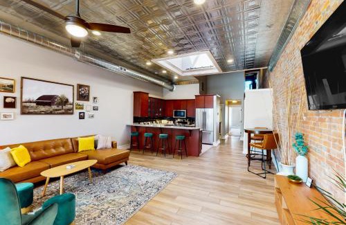 Muncie Apartment | Downtown Delight
