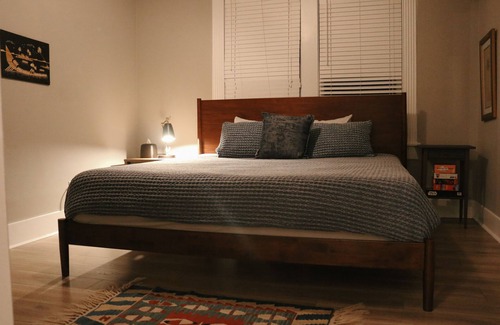 Washington Ave./ Memorial Park House | Downtown Dream: 2-BR Cozy Cottage Gem