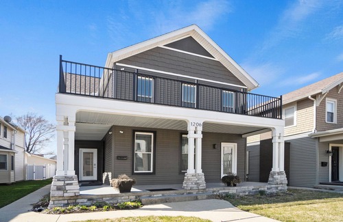 West Central House | Downtown Fort Wayne Triplex- Apt. C